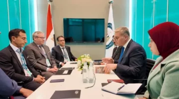 استثمارات الليثيوم.. وزير البترول يبحث مع شلمبرجير فرص الاستخراج بالصحراء الشرقية